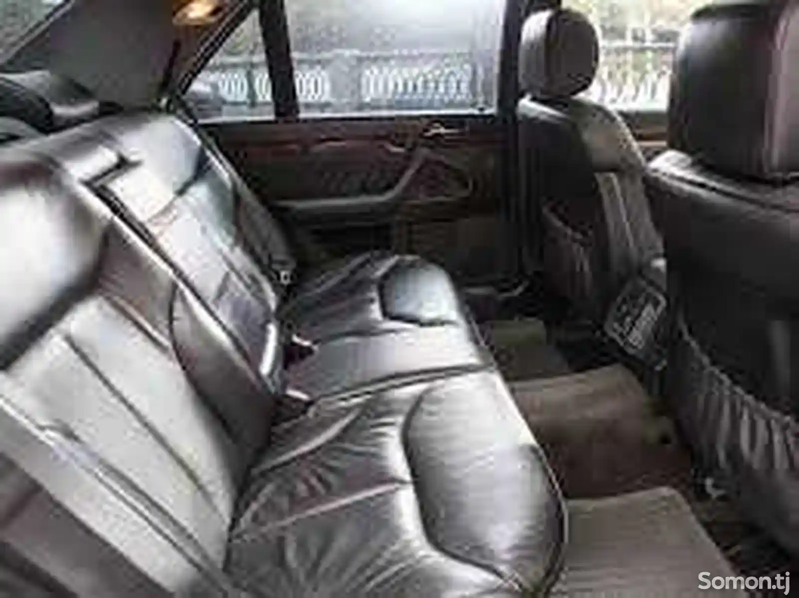 Задние сиденья на MercedesBenz w140
