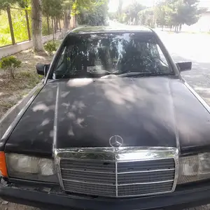 Mercedes-Benz W201, 1988