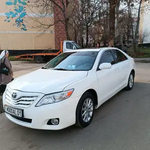 Toyota Camry, 2011