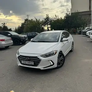 Hyundai Elantra, 2017