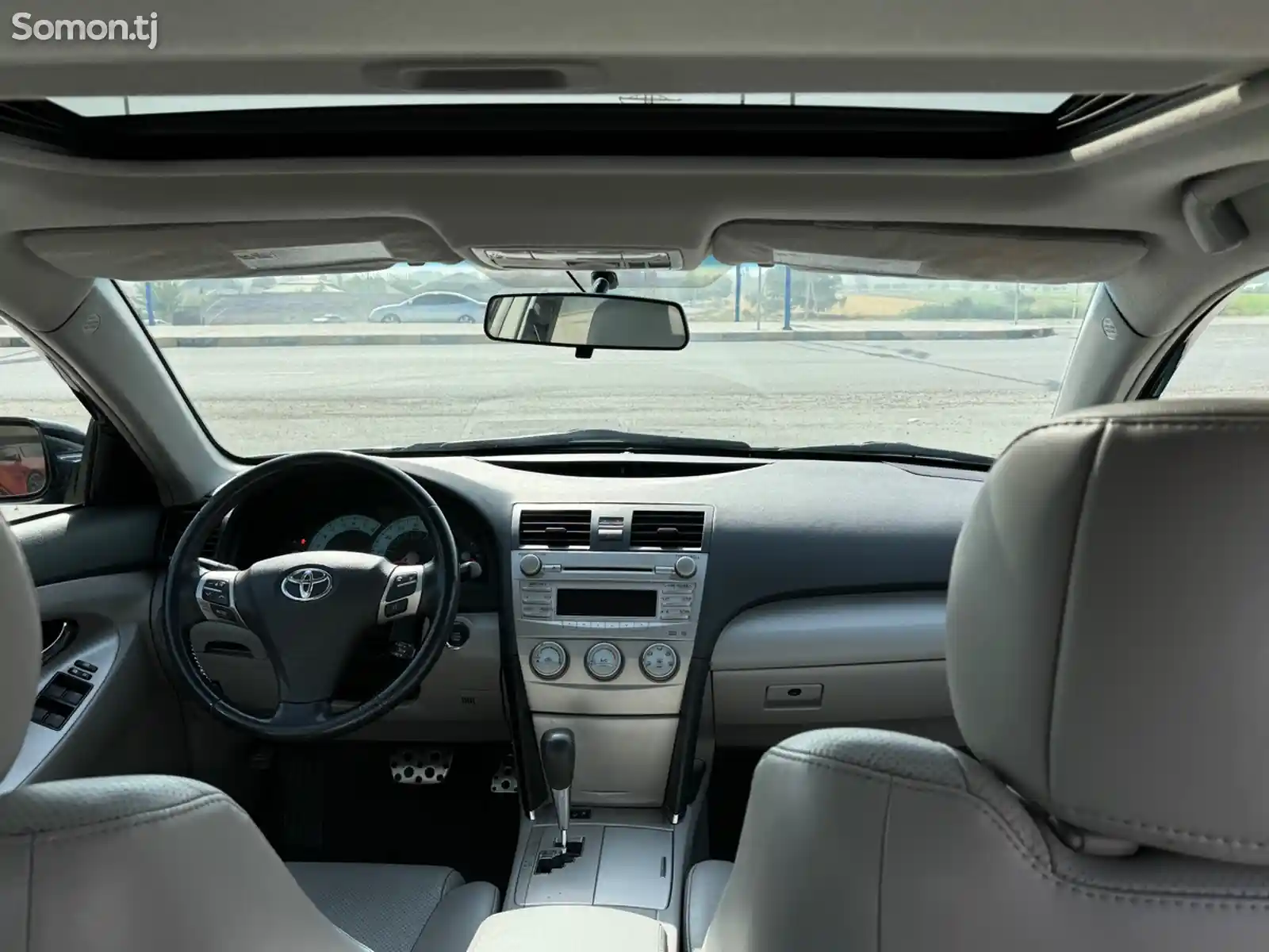 Toyota Camry, 2011-8