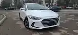 Hyundai Elantra, 2017-4