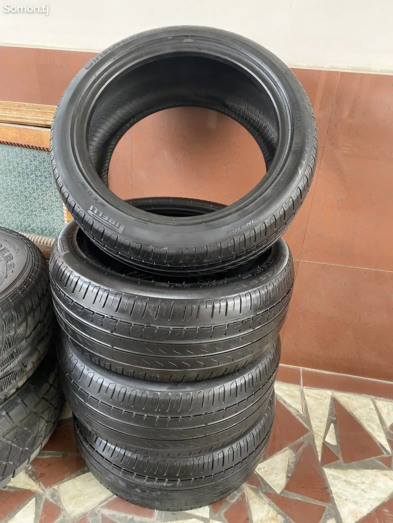 Шины 225/45 R17-1