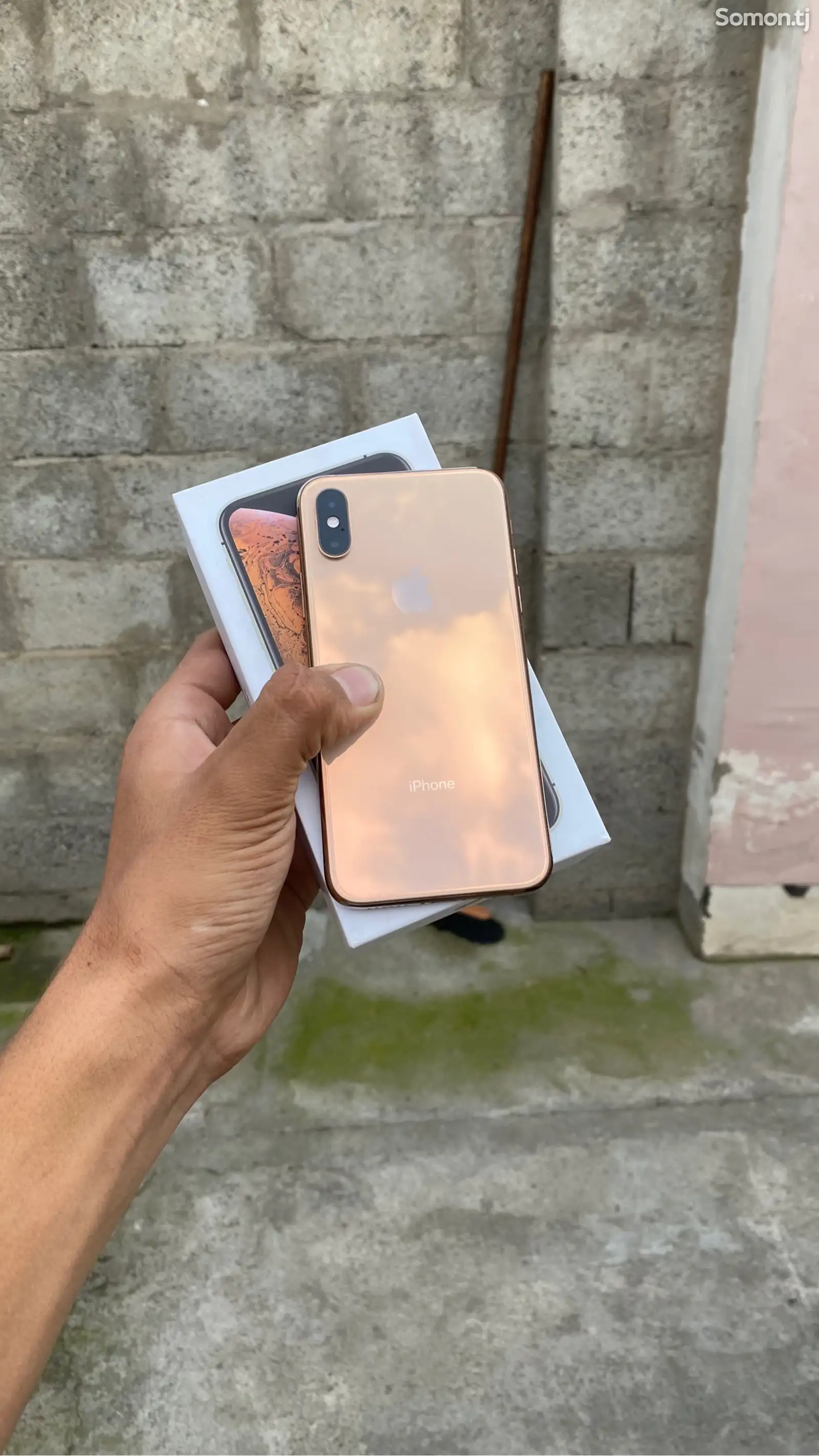 Apple iPhone Xs, 64 gb, Gold-1