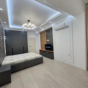 2-комн. квартира, 8 этаж, 57 м², 18 микрорайон