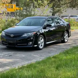 Toyota Camry, 2013