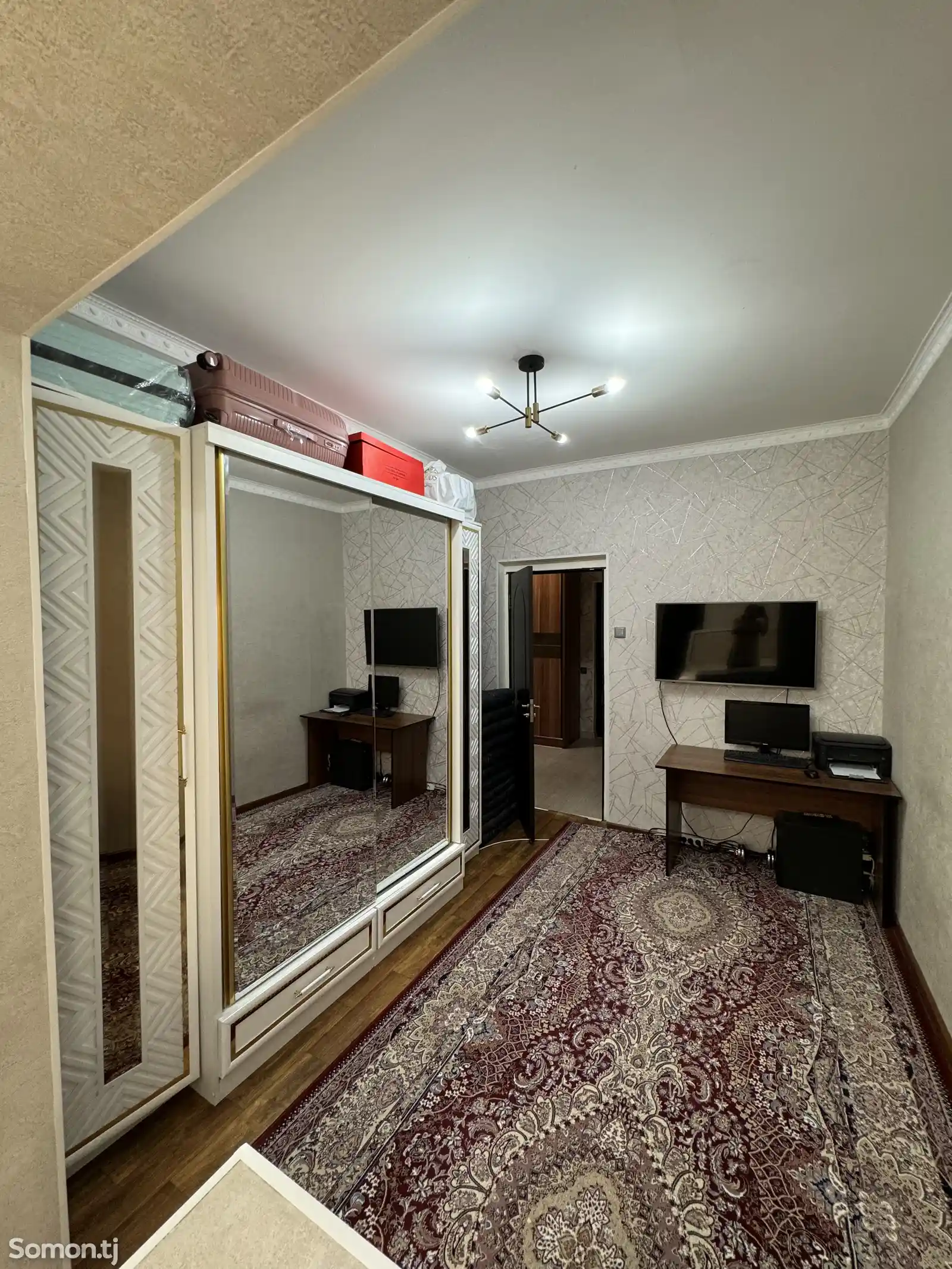 3-комн. квартира, 8 этаж, 70 м², 102мкр-8