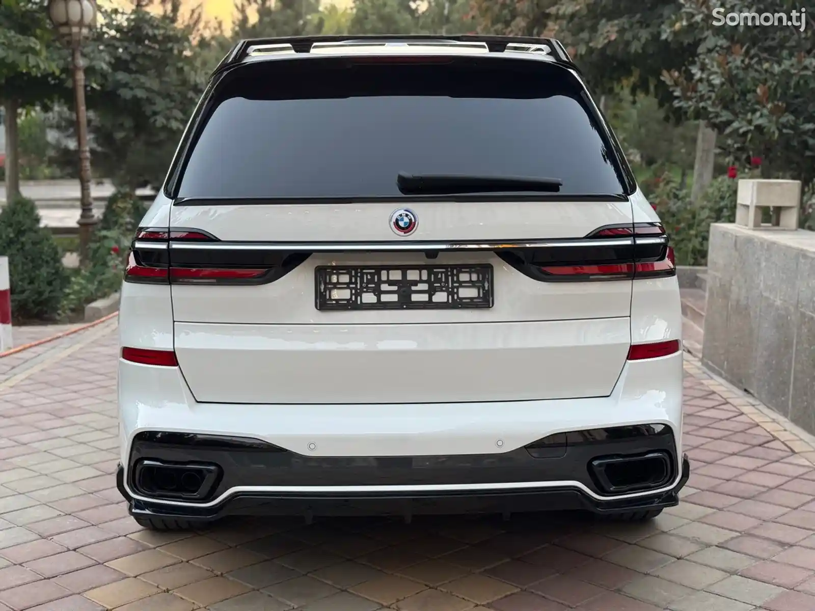 BMW X7, 2023-8