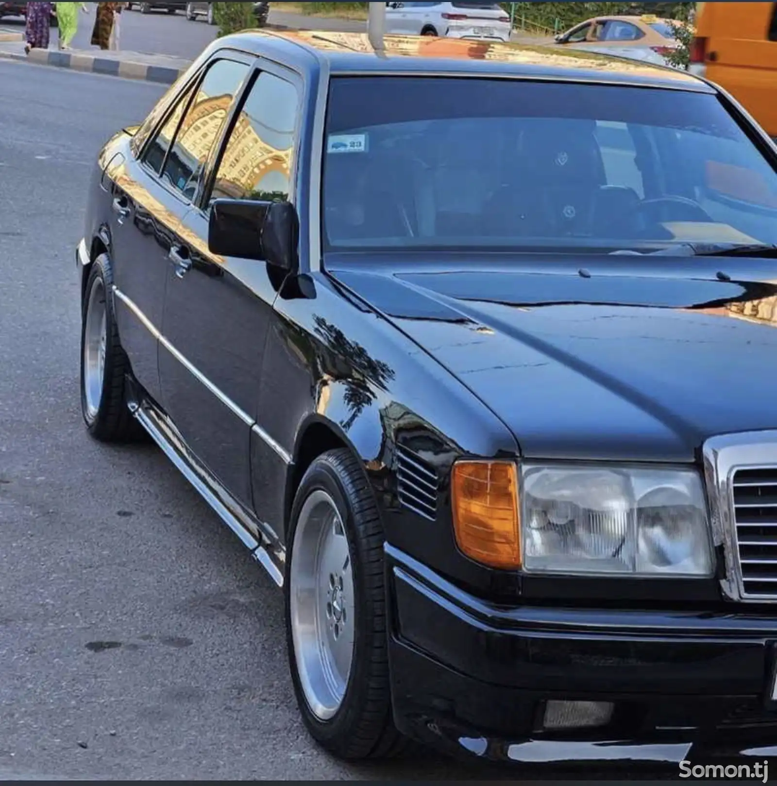 Mercedes-Benz W124, 1990-1