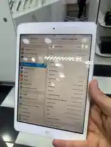 Планшет iPad mini-3