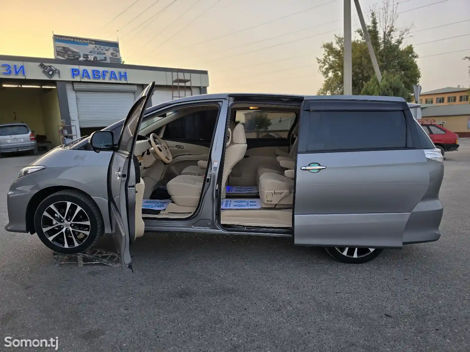 Toyota Estima, 2014-13