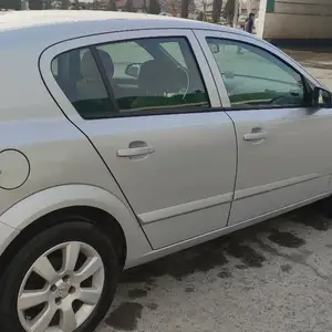 Opel Astra H, 2004