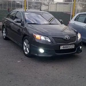 Toyota Camry, 2011