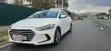 Hyundai Elantra, 2018-5