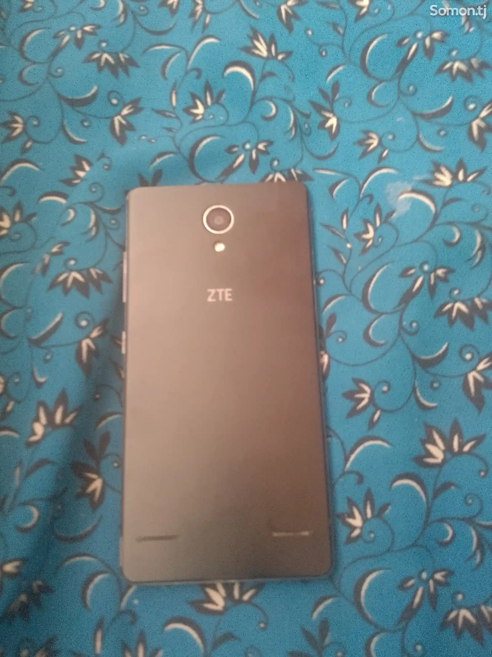 Телефон ZTE-2