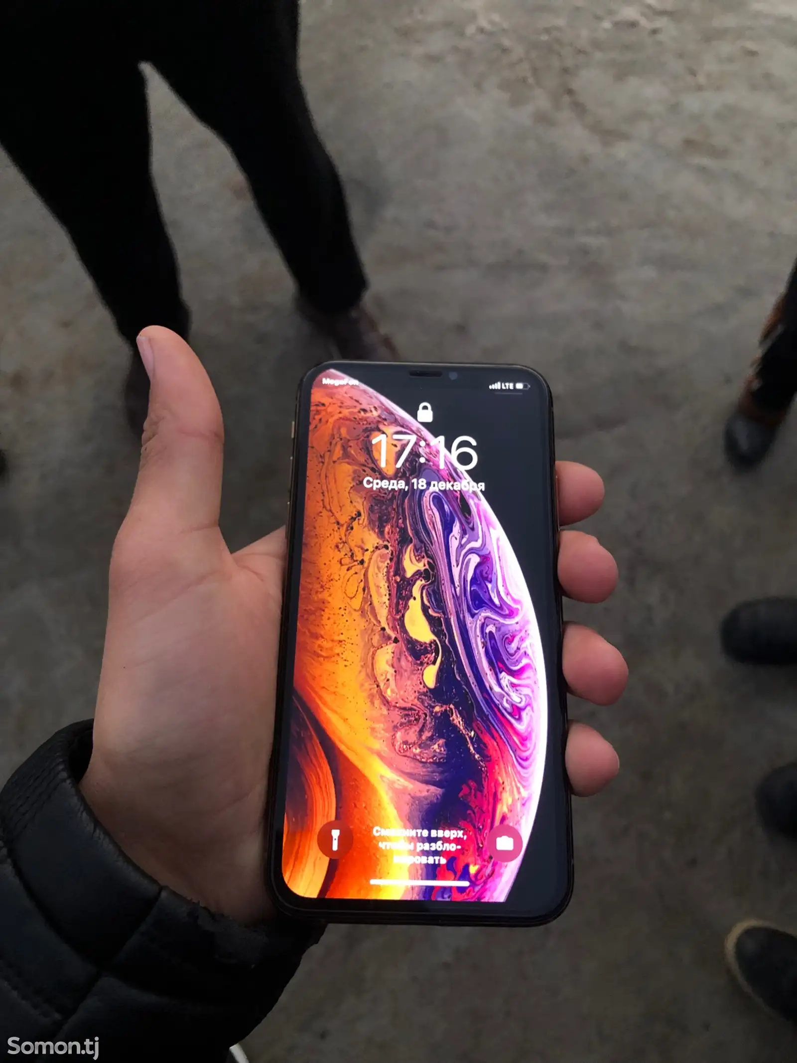 Apple iPhone Xs, 128 gb, Gold-1