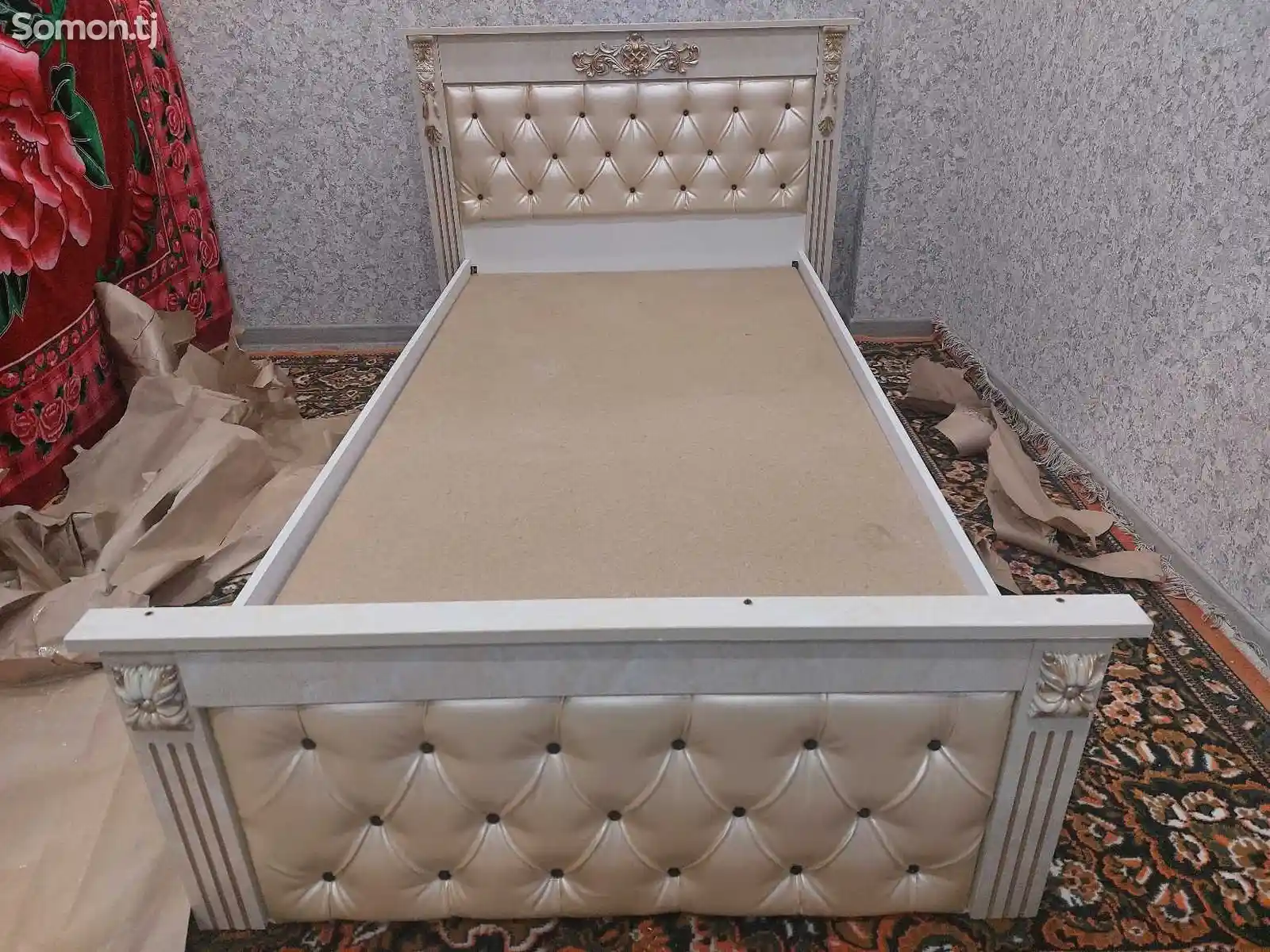 Кровать с матрасом-9