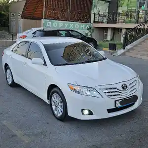 Toyota Camry, 2010