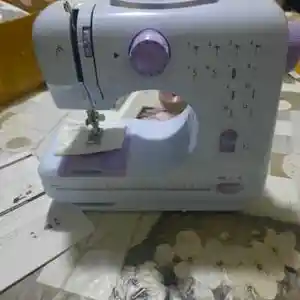 Мини швейная машина