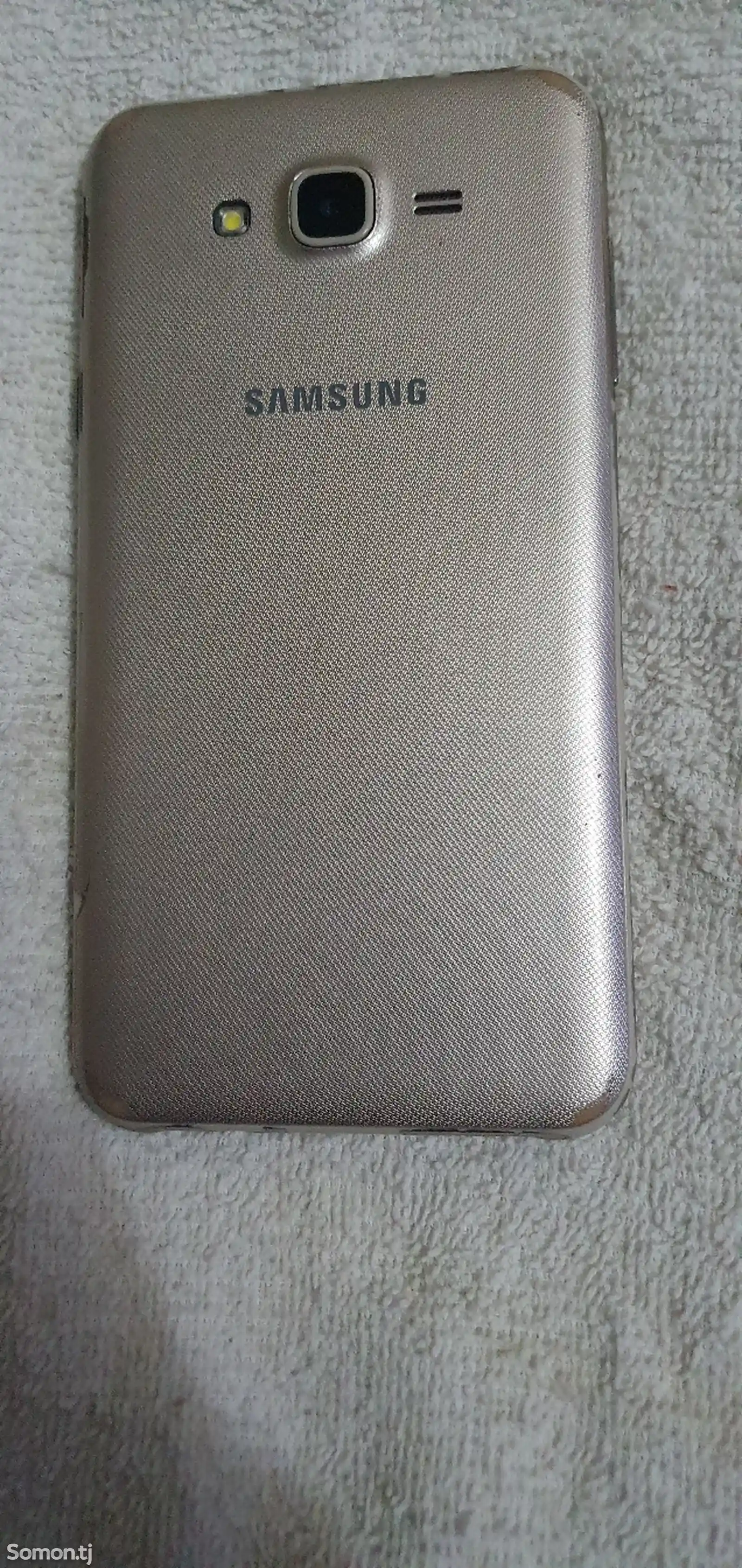 Samsung Galaxy J7 Neo-5