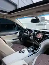 Toyota Camry, 2018-10