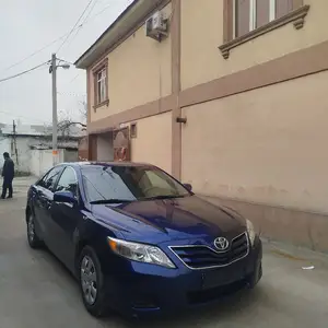 Toyota Camry, 2010