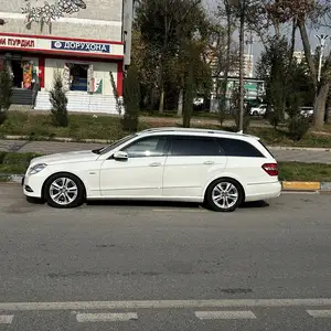 Mercedes-Benz E class, 2011