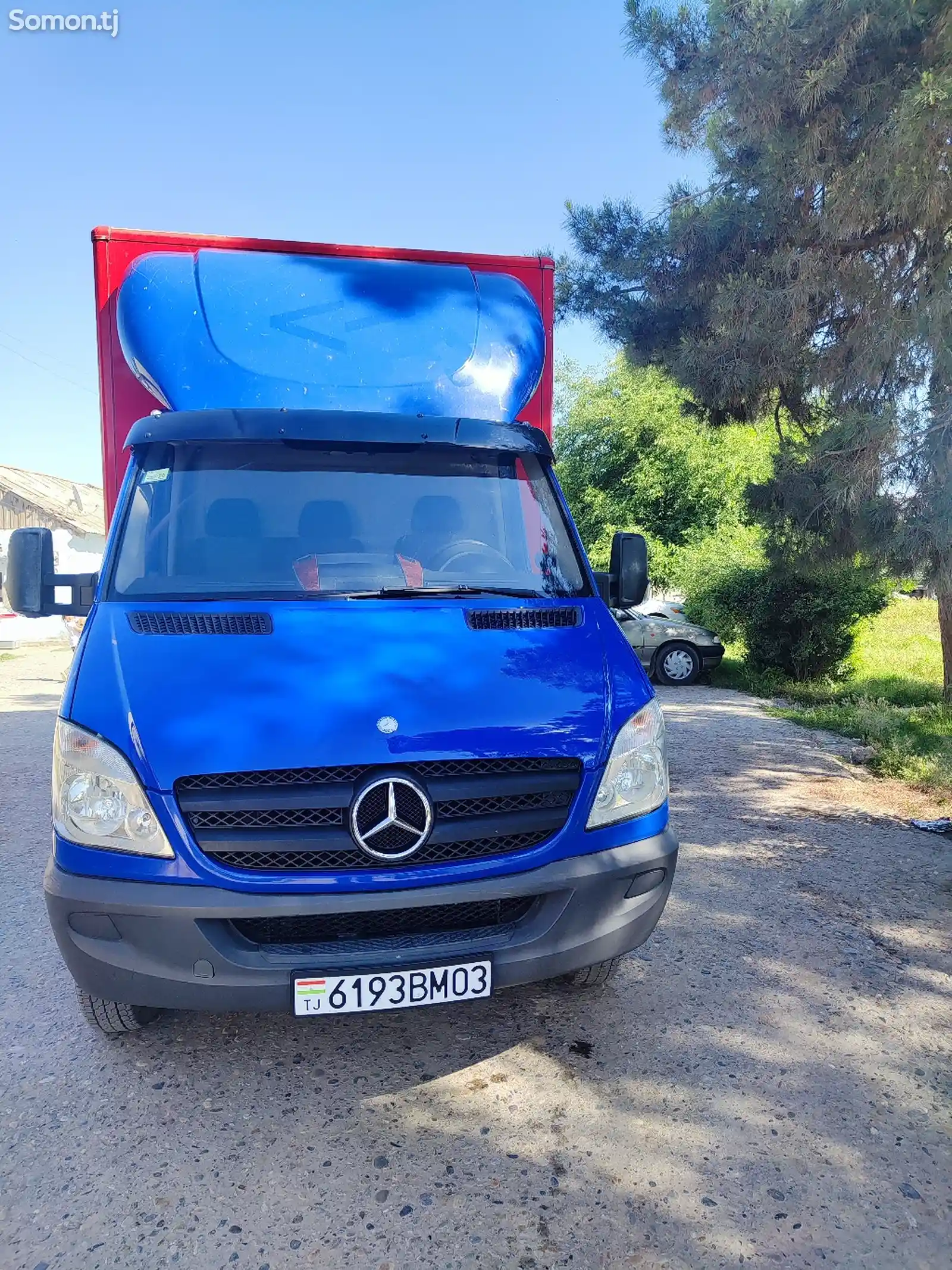 Фургон Mercedes-Benz Sprinter-1