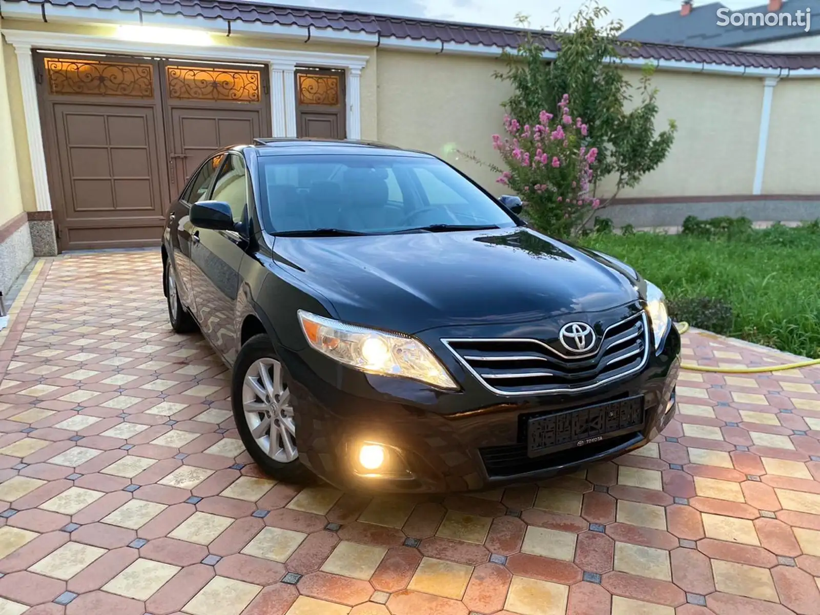 Toyota Camry, 2010-1