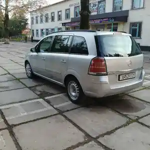 Opel Zafira, 2005