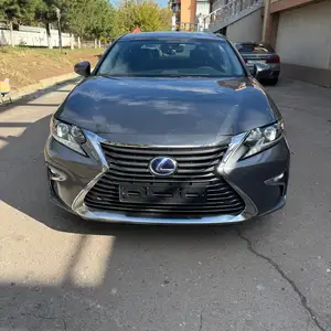 Lexus ES series, 2017