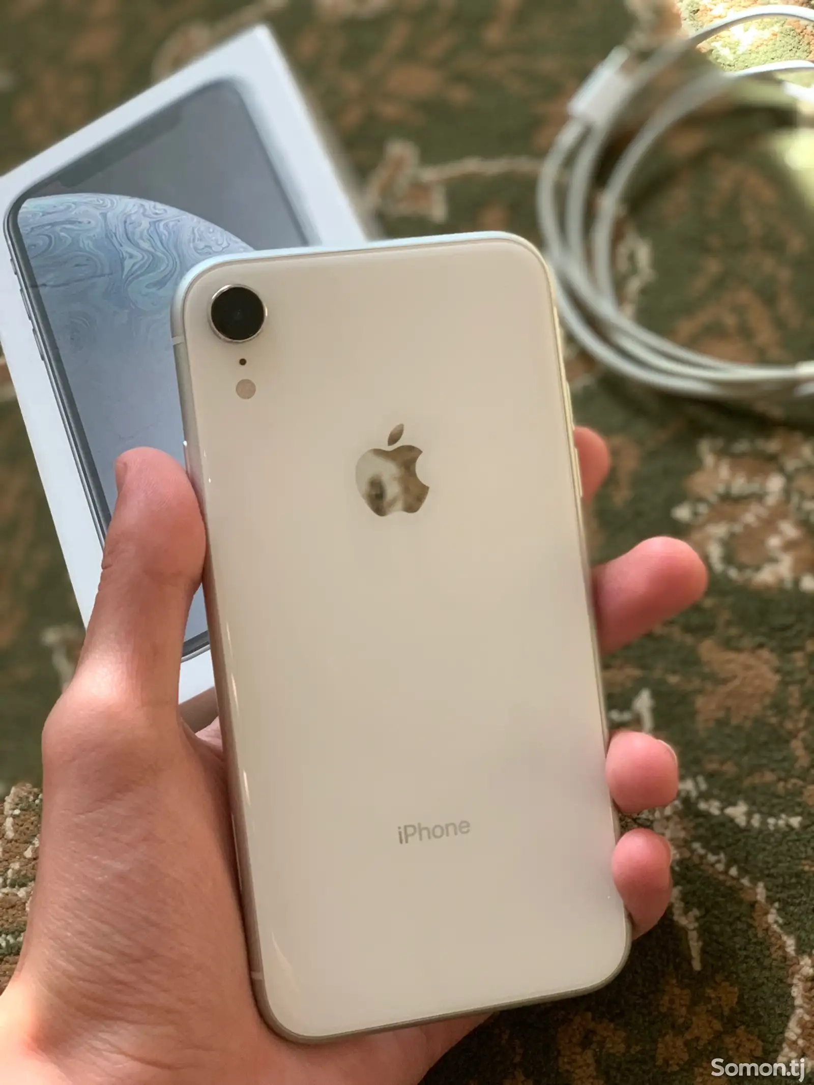 Apple iPhone Xr, 64 gb, White-1