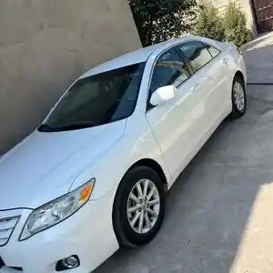 Toyota Camry, 2010