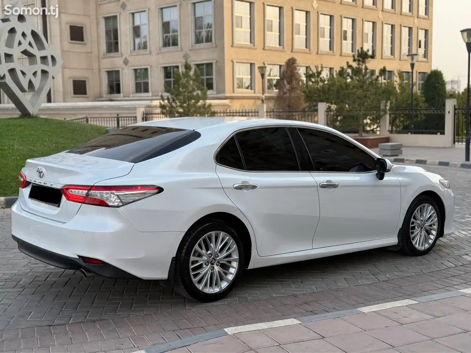 Toyota Camry, 2019-3