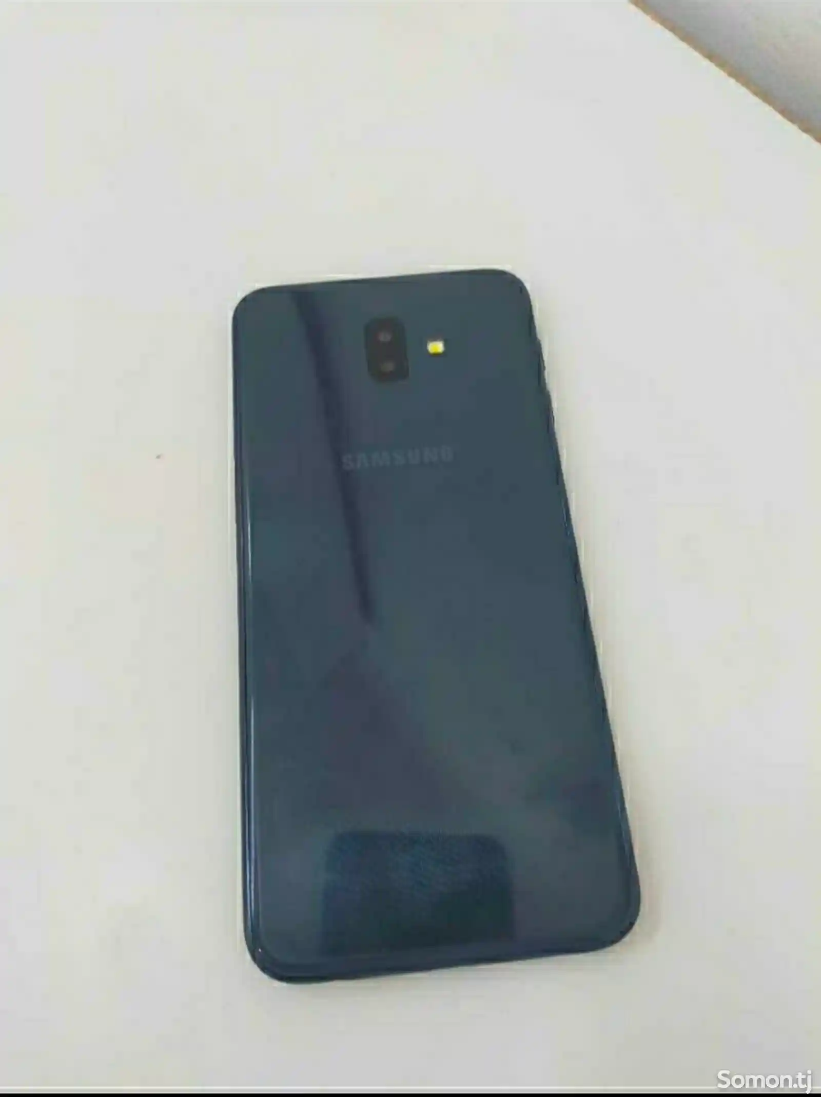 Samsung Galaxy j6-1