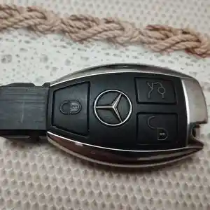 Ключи от Mercedes Benz