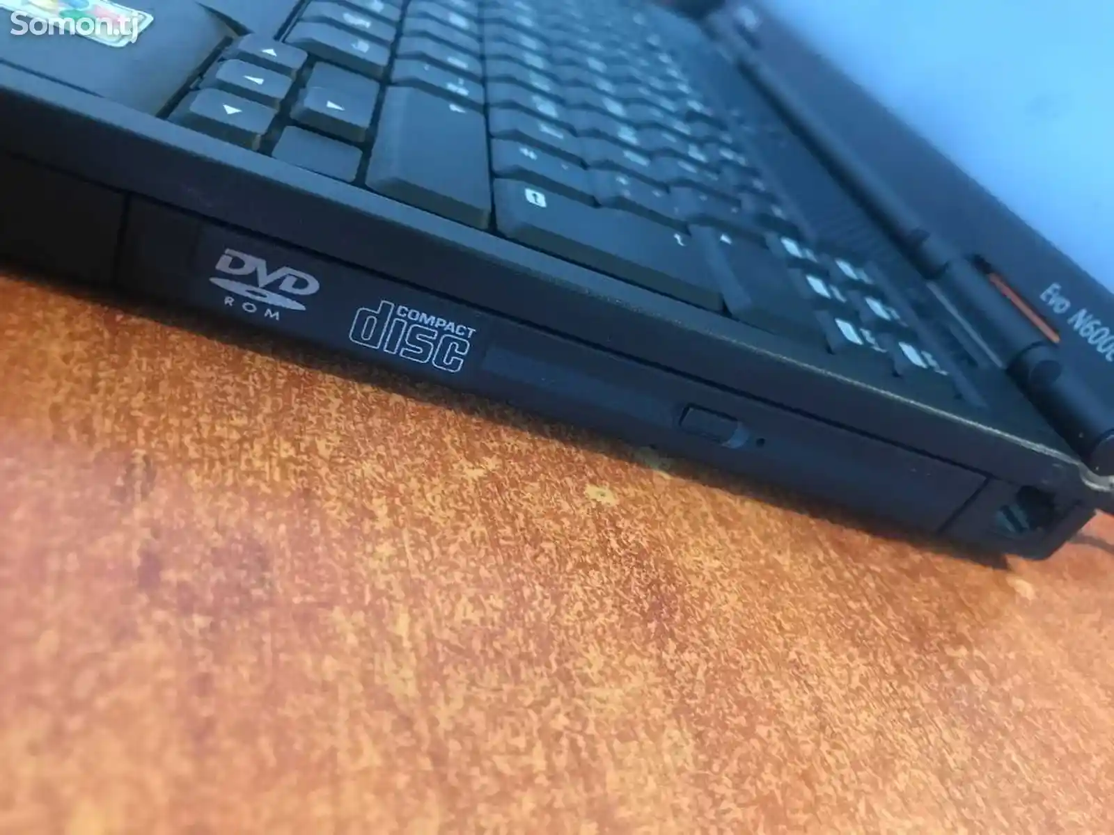 Ноутбук Compaq-8