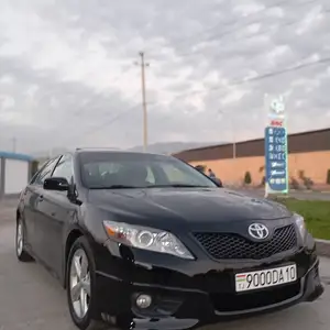 Toyota Camry, 2010