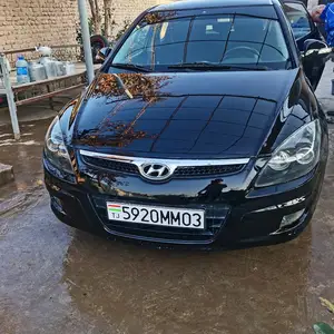 Hyundai i30, 2010