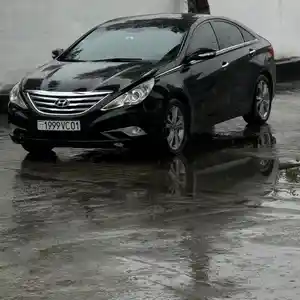 Hyundai Sonata, 2010