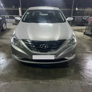 Hyundai Sonata, 2010