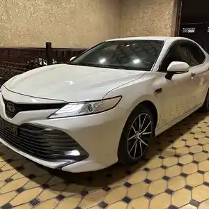 Toyota Camry, 2018