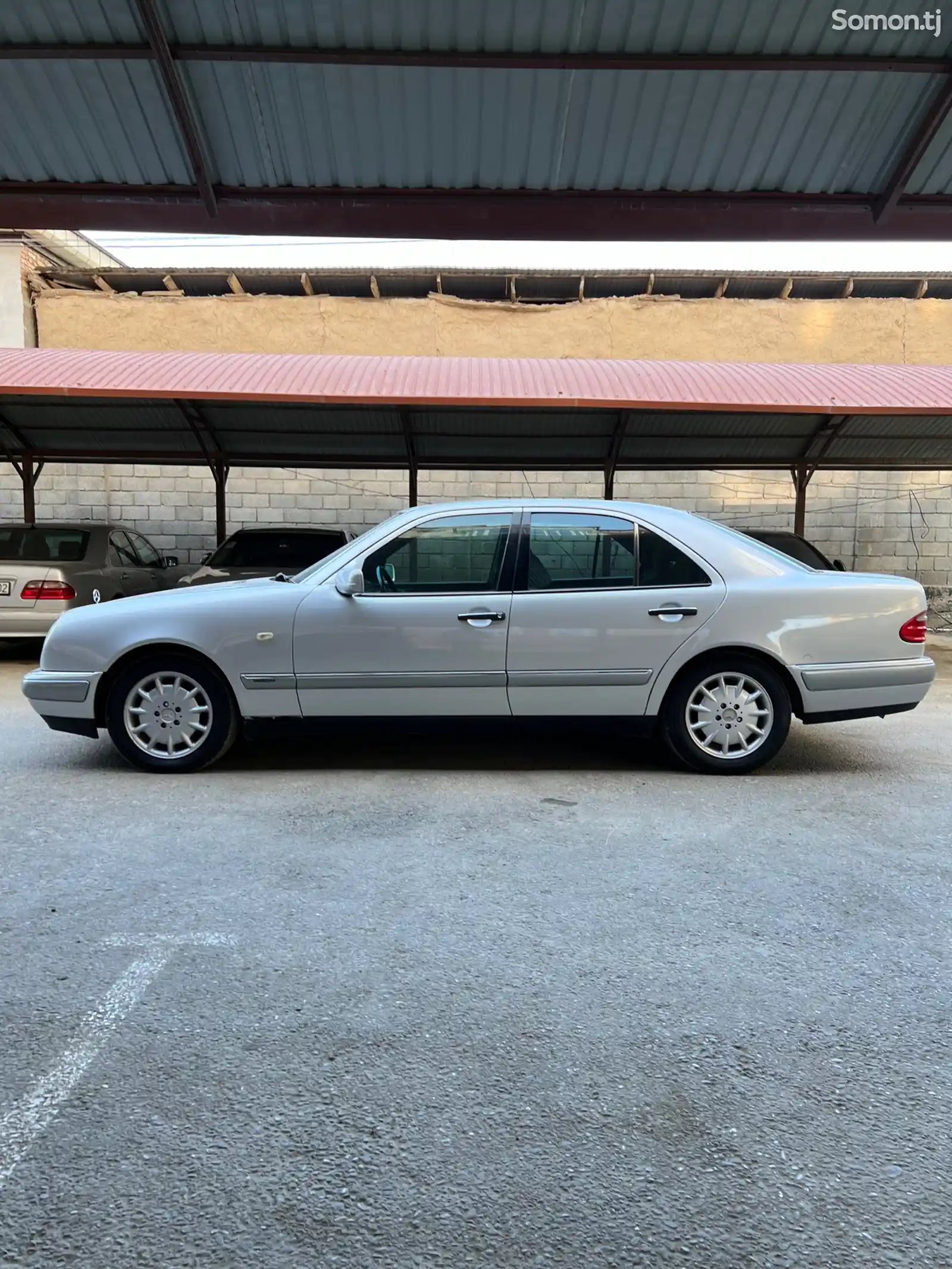 Mercedes-Benz E class, 1998-4