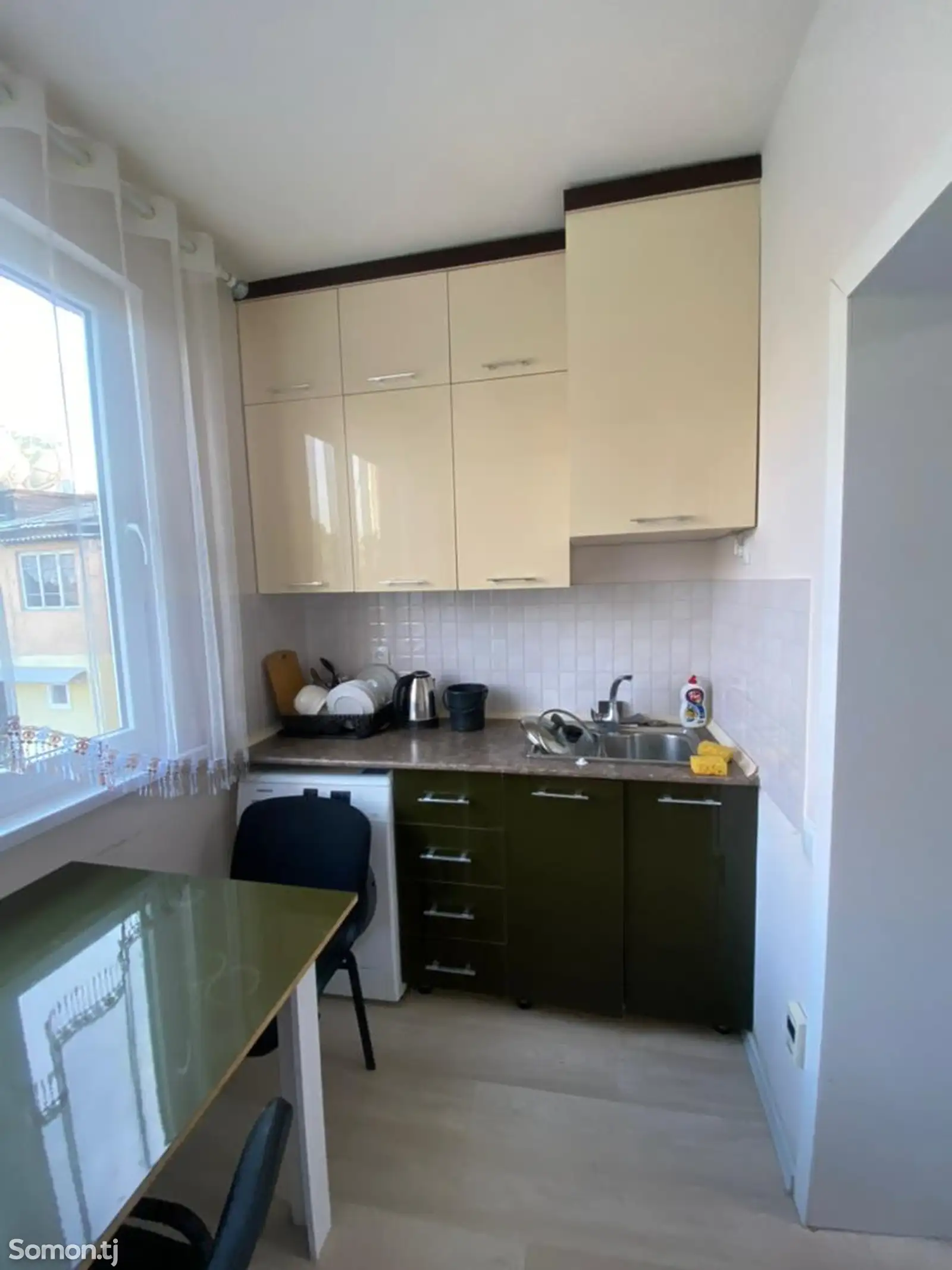 3-комн. квартира, 3 этаж, 60м², центр Амид-1