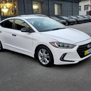 Hyundai Elantra, 2017