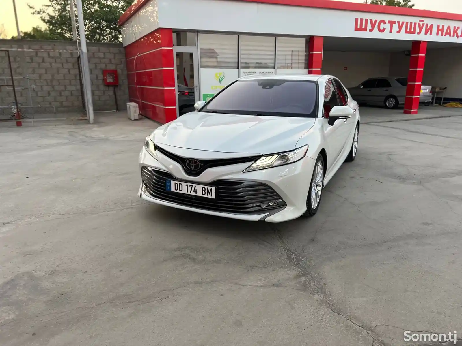 Toyota Camry, 2019-4