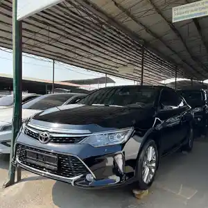 Toyota Camry, 2016