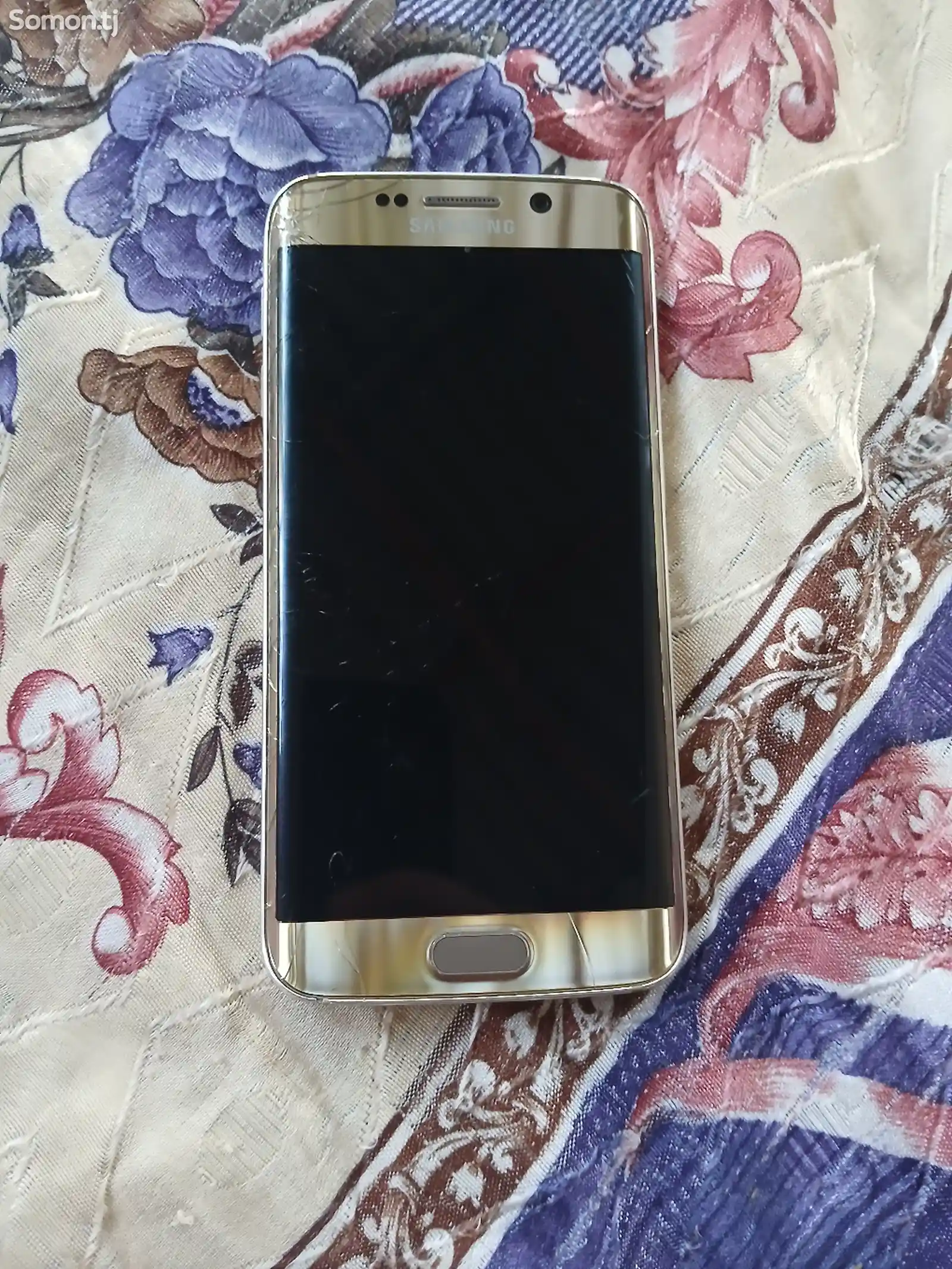 Samsung Galaxy S6 Edge-1