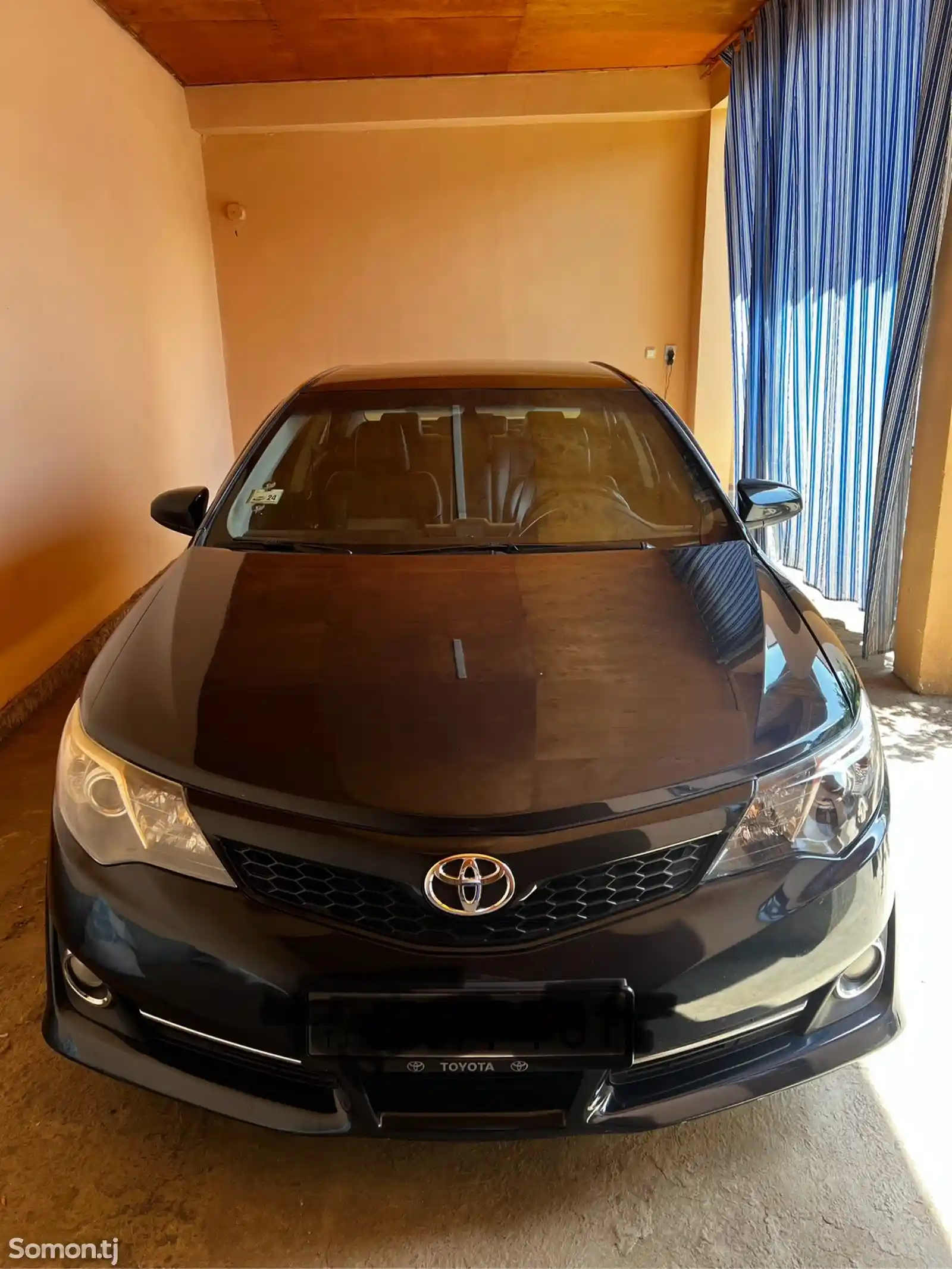 Toyota Camry, 2012-1