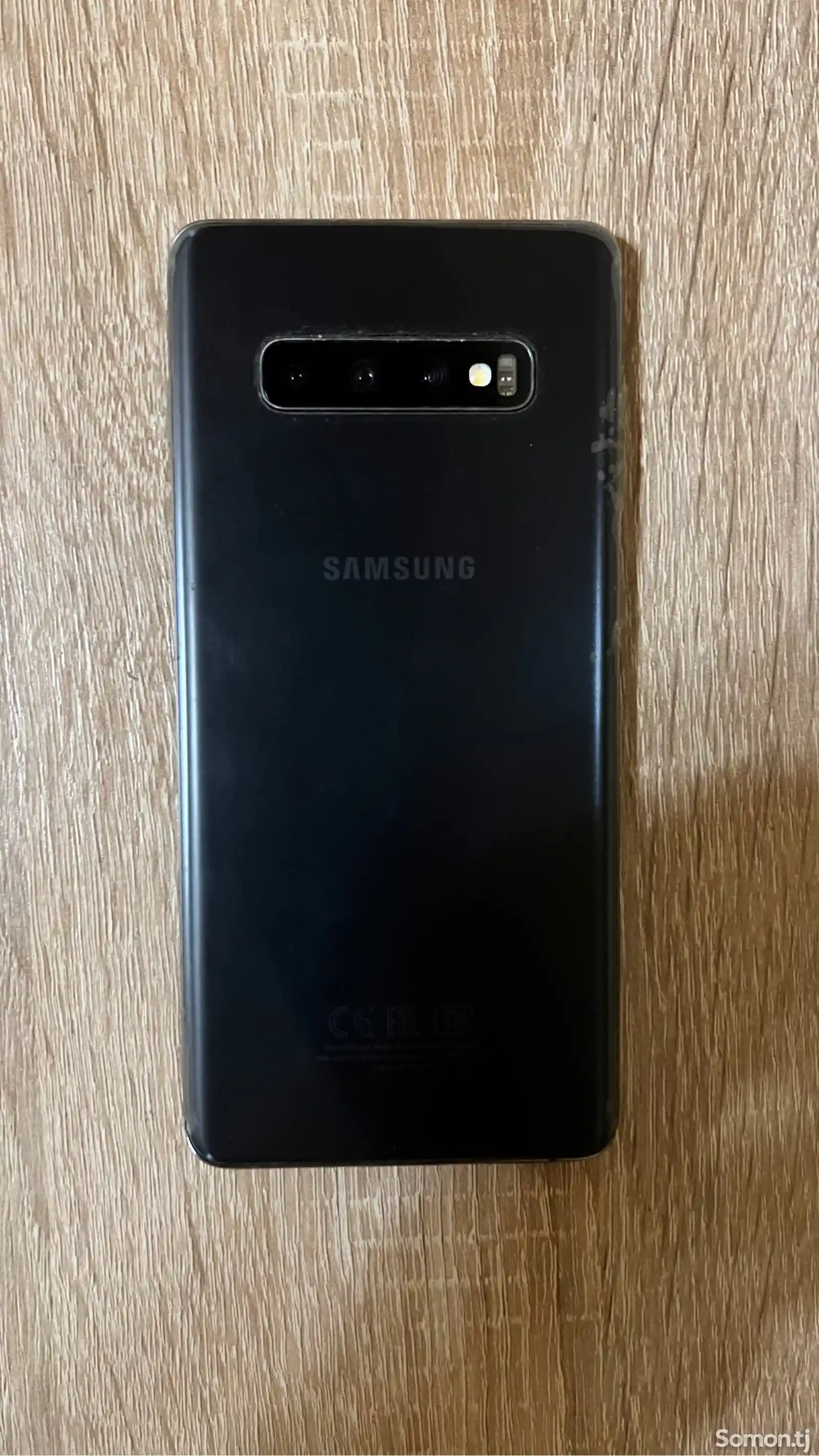 Samsung Galaxy S10+-4